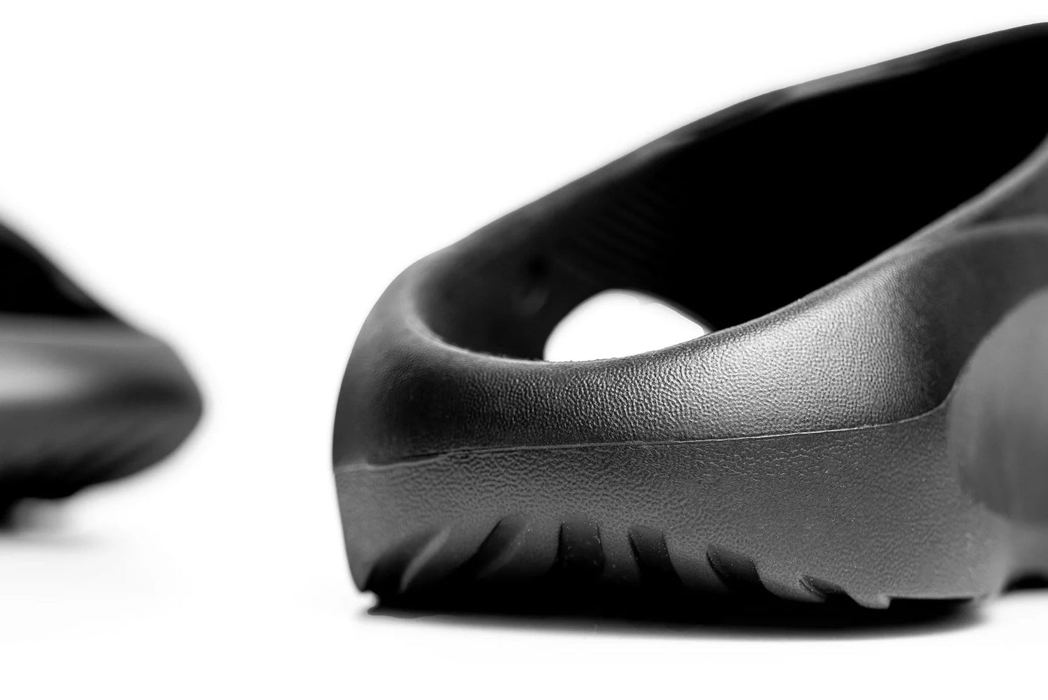 SLIPPERS (4CM) - Urbankick